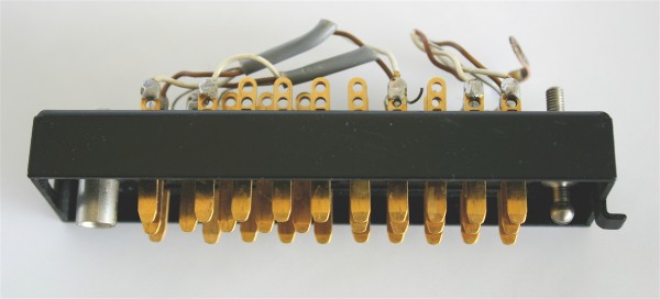 Siemens/ Tyco oder Amphenol Tuchel DIN 41622 30 polige vergoldete Messerleiste, mit Wanne Metall