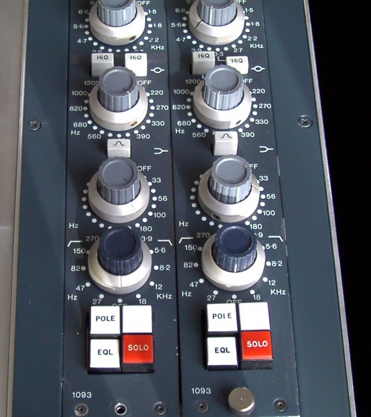Neve 1093 Rack Vermietung