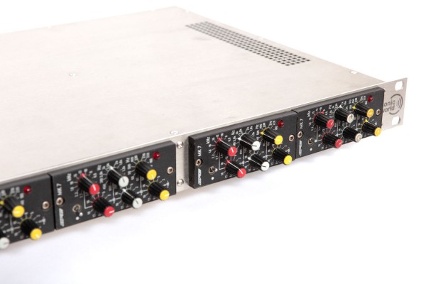 SonicWorld FR4X-MK7 Rack